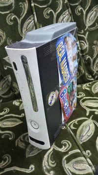 اكس بوكس 360 • نضيف • ١٥٠ لعبة
