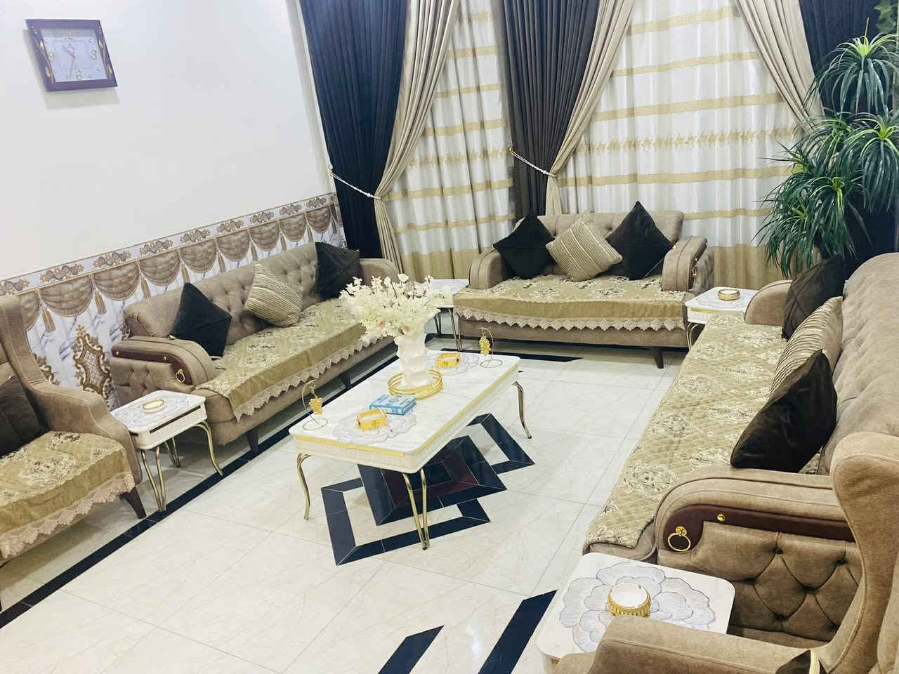 للبيع تركي جديد كلش وتكمة 10مقعد وية الطلبات والبردات


**إذا كنت صاحب هذا الإعلان وتريد حذفه لأي سبب، رجاءا أرسل رسالة إلى الدعم الفني**