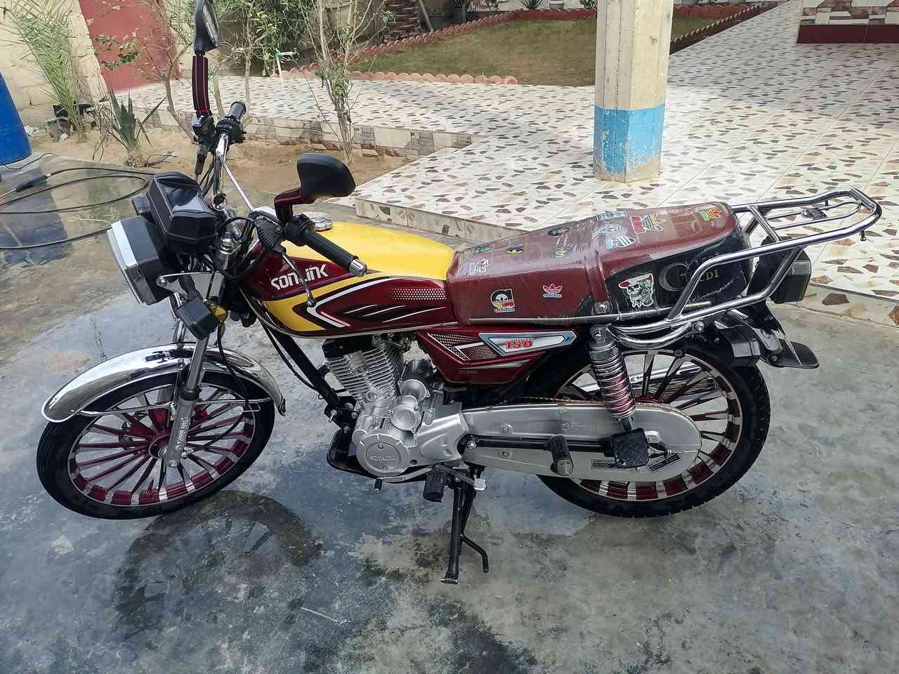 دراجه سولنك 2024 شكل25 للبيع ويرهم مراوس دراجه تخم تاير  جديد كهربائيات شغاله كامل مينقصه شي محركه نشاط ونعومه خير من الله مكاني القائم حصيبة ***********
