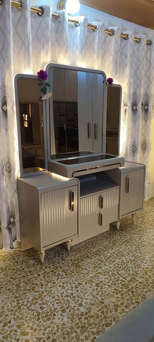 السلام عليكم 
 غرفه نوم البيع  اخو جديد السعر مليون ونص عجبك السعر تعال خاص


**إذا كنت صاحب هذا الإعلان وتريد حذفه لأي سبب، رجاءا أرسل رسالة إلى الدعم الفني**