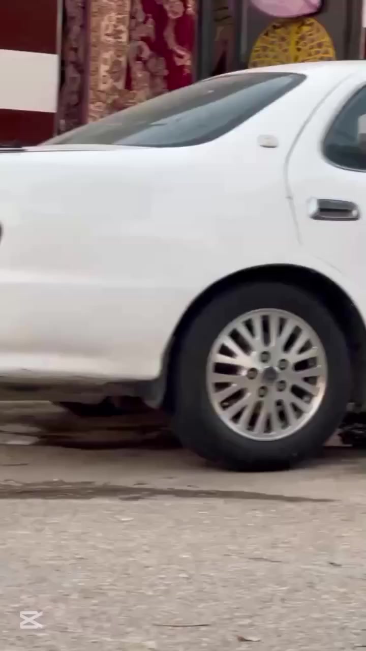 سلام عليكم سياره للبيع كرسته موديل 95 تخم تايرسياره نضيفه كير ومكينه ونجي مكفوله من كصه نقل جثه ولعيب شرعي مصبوغه جماليه غرفته جديده رقم سياره كربلاء  مشروع وطني  مكان العماره المجر الكبير  رقم الهاتف *********** وسعر 60 وبيهامجال
