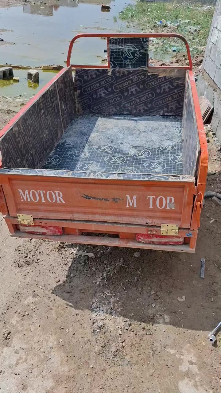 السلام عليكم ستوته صقر مديل ٢١ أوراق كامله مال بلال شاصي ركبه مكفولات محرك ما ينقص بس  خشن نكره كروبات شغاله السعر مليون وربع بيه مجال مكاني بغداد سبع اقصور شارع ابو علي ***********
