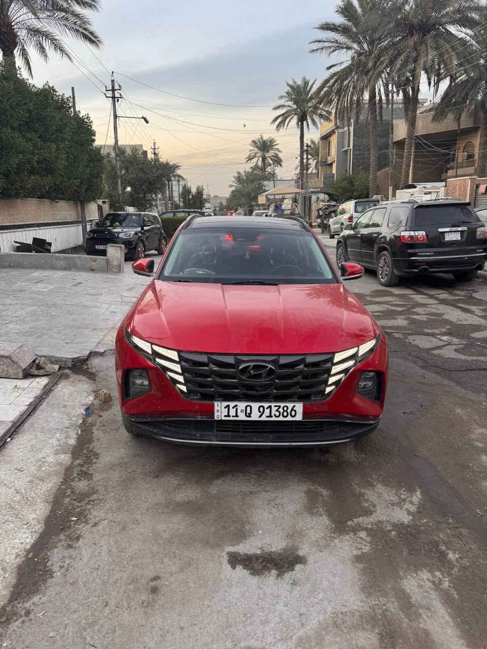 توسان 2023 فول مواصفات كامرات محيطيه تحكم ب الرمونت فتح بنوراما رادار امام رادار خلفي مواصفات الفول معروفه  تدفئه وتبريد ب الكشنات ماشيه عشرين الف 
السعر ١٩٤.  
*********** بغداد, العراق
