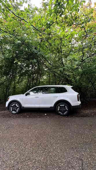 السلام عليكم كيا تيلورايد 2023 وارد امريكي
Kia Telluride EX 2023  3.8L

رقم بغداد بأسمي

المسافه المقطوعه : 23 الف ميل  
          حجم المكينه : 3800    6 سلندر
           حالة الايرباك : دشبول + دركه
الضرر : جاملغ وبنيد بدون لغد بدون شاصي رقم الشاصي بالمنشور
   
الموصفات 
1. تشغيل عن بعد 
2.تحكم تبريد منفصل.
3.لايتات لد
4. بصمه وفتحه
5. كشنات جلد تدفئه وتبريد
6. اوتو سايد بريك. 
7. بصمه 
8. رادار امامي+خلفي. 
9. رادارات جانبيه
10. تو ويل 
11. مثبت سرعة تفاعلي مع نظام التوقف الذاتي
12. حساسات خلفيه
13. اتو هولد 
14. اشاير بالمري
15. بكلايت لد. 
16. وضعيات قيادة عدد 5
16. فتحة سقف
17. تحديد مسار
19.عدد الصفوف3
20.كشنات منفصل vip
 

السعر : 315  وبيها مجال 
مكاني بغداد  
للاستفسار: ***********
