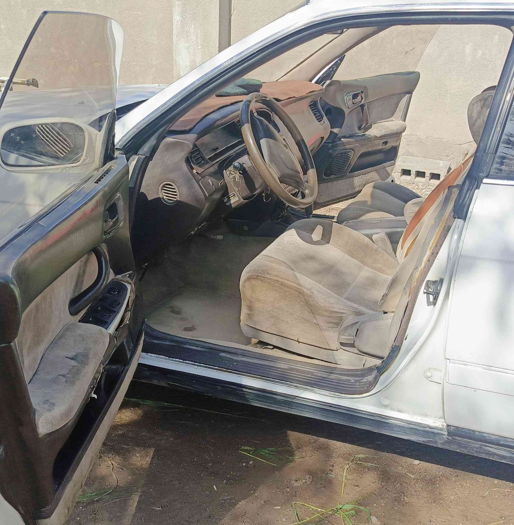 السلام عليكم
بطة متصل حلوة تفاصيل سيارة اتصل وبخدمتك مكان البصرة كرمة علي 
اتصال ***********
***********
رايدها ب 33
