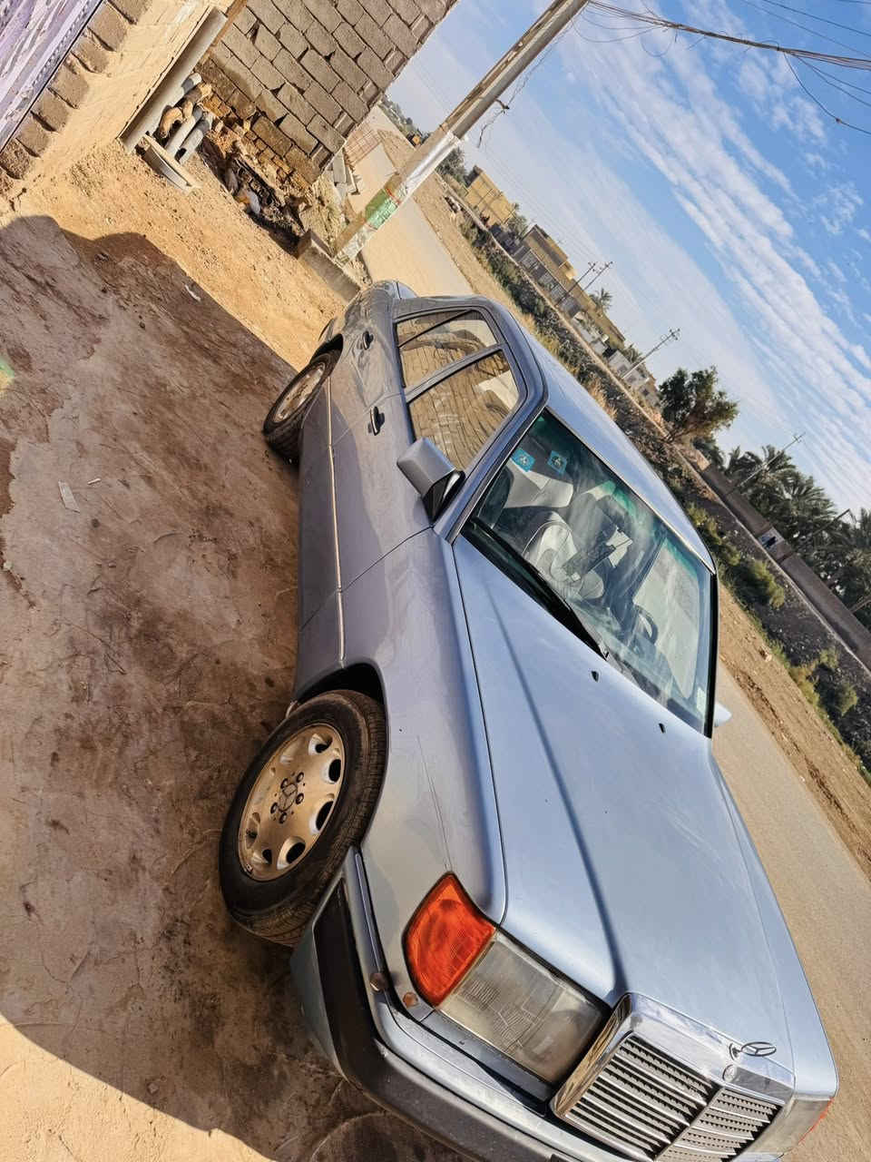 السلام عليكم للبيع مارسدس دب مديل 1991 مكينه محور 3000 فيفيتي السيارة مكفوله كفاله عامه فقط صبغ جماليه قواعد دبلات بلاد سياره جديده رقم بغداد لحد 2027 تخم تاتي باتري جديد سياره ندكره مكينه كير خير من الله تبريد شغال سياره فول سعر السيارة 70  وبيه مجال مكان السيارة ناصريه الاستفسار ***********
