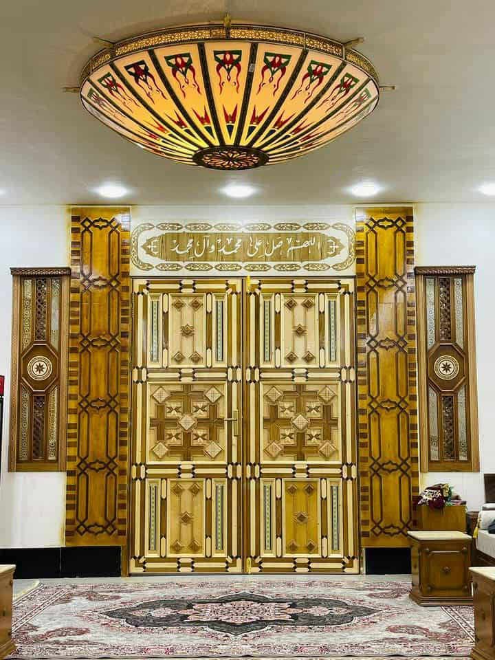 السلام عليكم نجار موبليات اشد انواع الغرف الاخشاب وانواع البيبان الاخشاب واصبغ جميع الالوان للاخشاب عنوان البصره ***********
