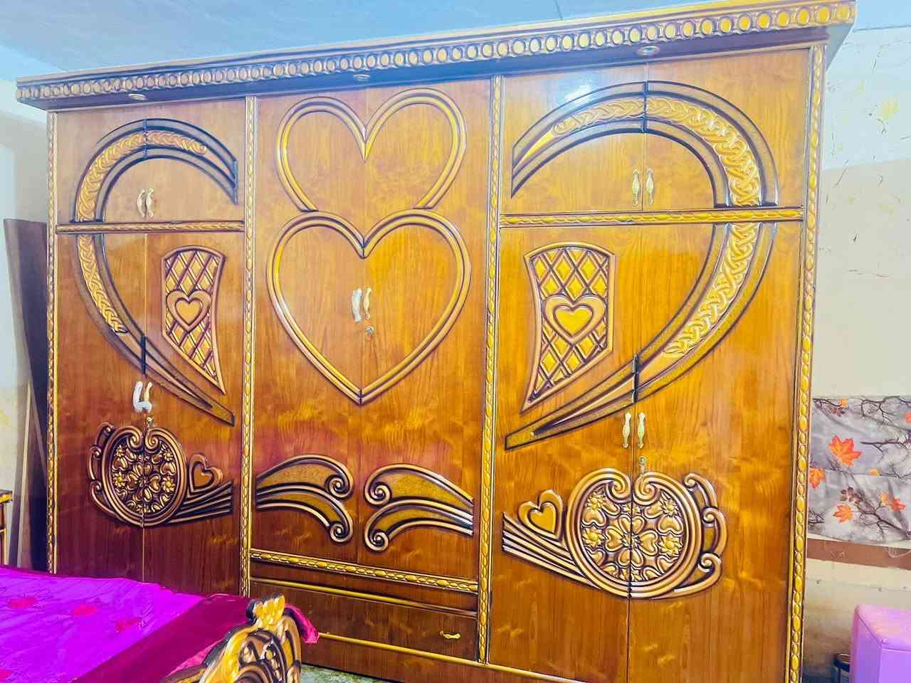 غرفه نوم صاج عراقي حطاطه شرط جيب وياك نجار نظيفه فول مابيه اي نقص بالواقع احلا من الصور السعر مليون وبيه مجال ***********
