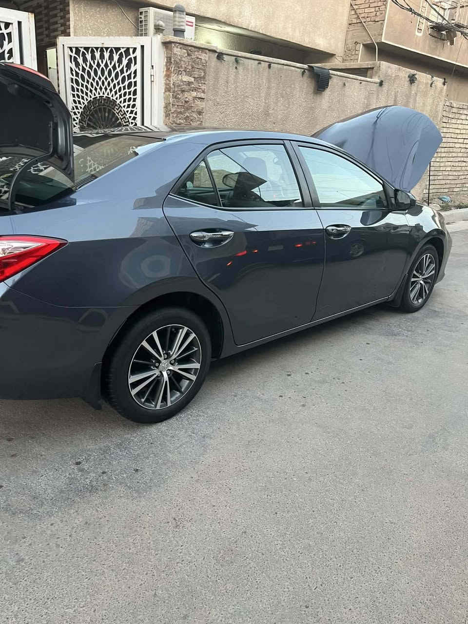 كورولا موديل ٢٠١٨
مواصفات le محرك 1800  مواصفاته معروفه رادار وتحديد مسار وتحكمات وشاشه وكاميرا 
كلش نظيفة وجاهزة ماشية 50   الف فقط 
كير محرك حدادية كلها جاهزة
حادثها قطعه وحده بدون اي داخل فقط البنيد والبجم محدث مال se
باتري وتخم تاير والارضية مدوشمة جلد 
  رقم اربيل باسمي تحويل مباشر
 لوحات جديده وهزه جديده
السعر 130
 مكاني بغداد الدورة 
***********
***********
