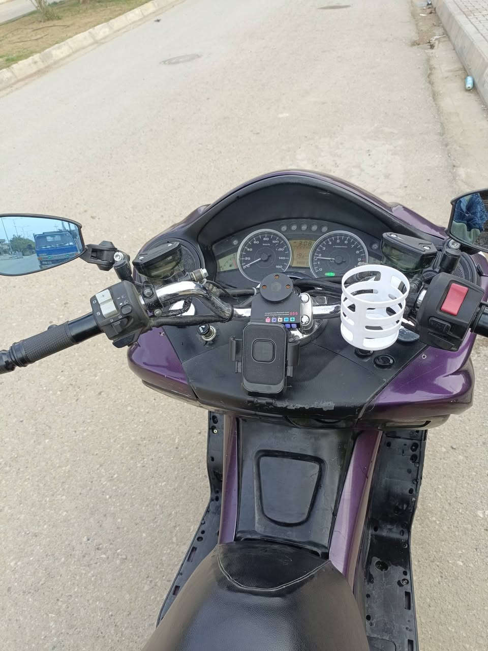 سلام عليكم 
فورزه صفر 10 
وجه بومه منضومت زنون عالي ناصي 
7 كير 4 تحويلات مسجل بلاتوث حملت تلفون حملت ماء صلنصه رياضي دراجه خير من الله كهربائية كامله اي نقص ماكو ستاند حساس كلوب جنطه معروصه موصفات الصفر عشره و قوته اورقه كامله فيتبم جديد بلك جديد دراجه مال جناي مكاني ديالى ***********
