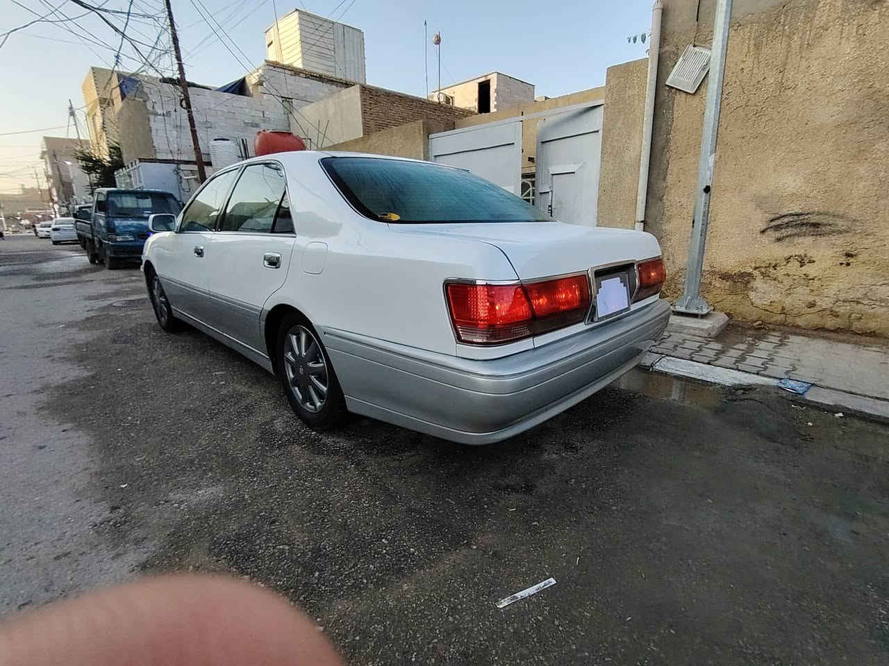 للبيع ملكه رقم  كركوك مدفوك كمرك وضريبه قرصه موجود عندي وكاله عامه بيه رقم حديد مو كارتوني 
مديل 2004
محرك سي 9 VVT
فوك وجوه نجف 
شاصي 71 
برده خلفيه
تخم تاير جديد
كير مكينه جدد
تبريد ثلج
مكاني نجف *********** 
السعر 105 وبيه مجال سياره جاهزه
