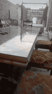 ميز طعام للبيع صاج لا تصال على الرقم***********
