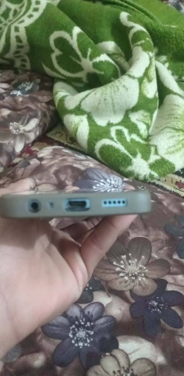 السلام عليكم وياكم جهاز هونر VNE-Lx2 شباب الموبايل حيل نظيف شباب حيل نضيف موبايل جدا  جدا انيق ببجي 20 فريم يشغل الموبايل كله سعره 60الف وبمجال 59 شباب اللي يريده يجيني خاص وهذا الرقم ***********1 وبي واتساب 📞📸 بس كاميره الاماميه شويه ما مشوشه
