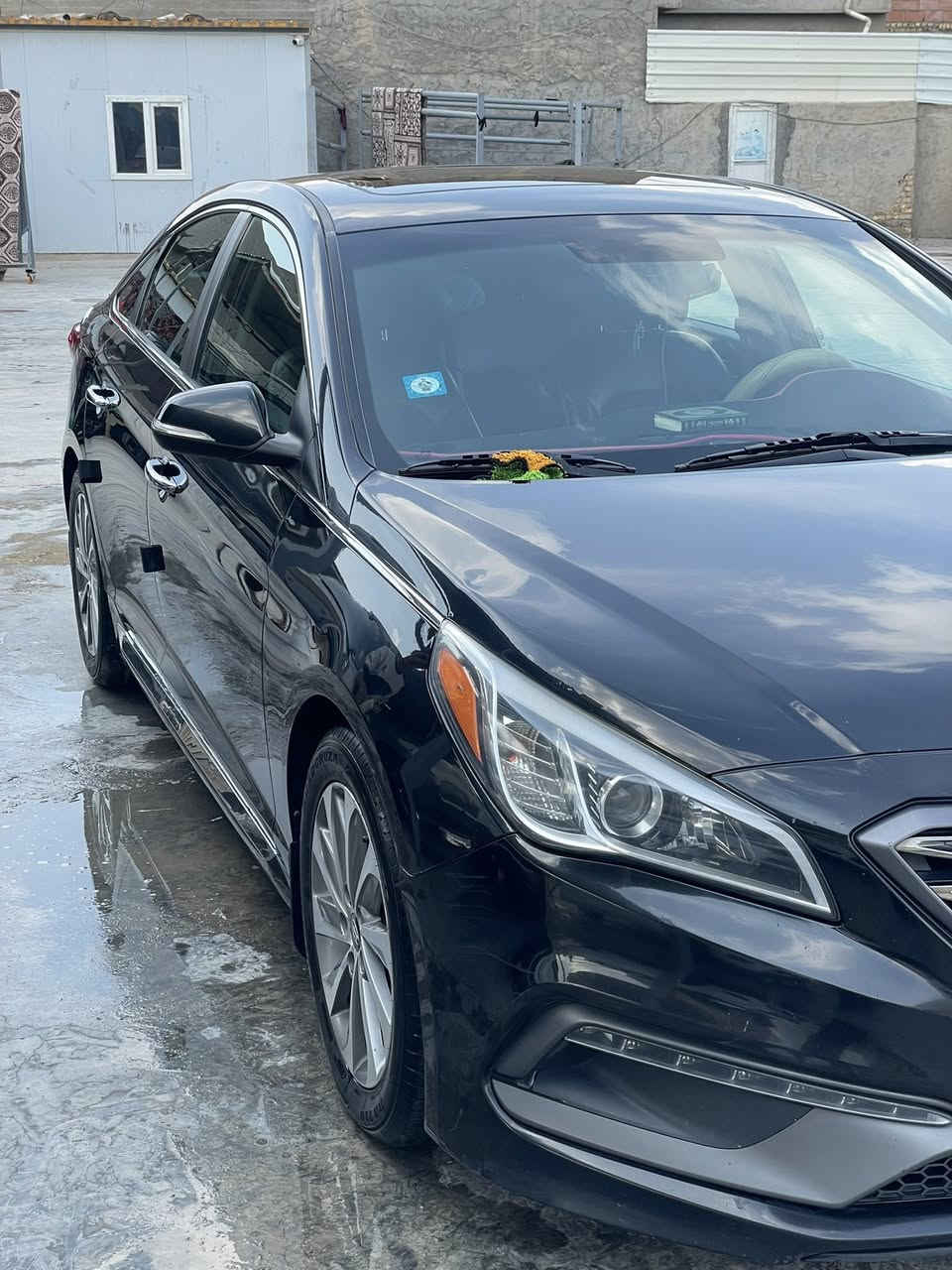 السلام عليكم
سوناتا 17 فئه سبورت بدون صبغ بدون تبديل بدون ايرباك بدون قطره صبغ المواصفات كدامكم   واصور وصور الحادث والسونار خاص ما اجاوب رقم الهاتف *********** السعر 132 وبيه مجال قليل   السياره مشروع وطني ماشيه 130  السياره كلها مكفوله حت الدعاميات  وبل عافيه عل ياخذها
