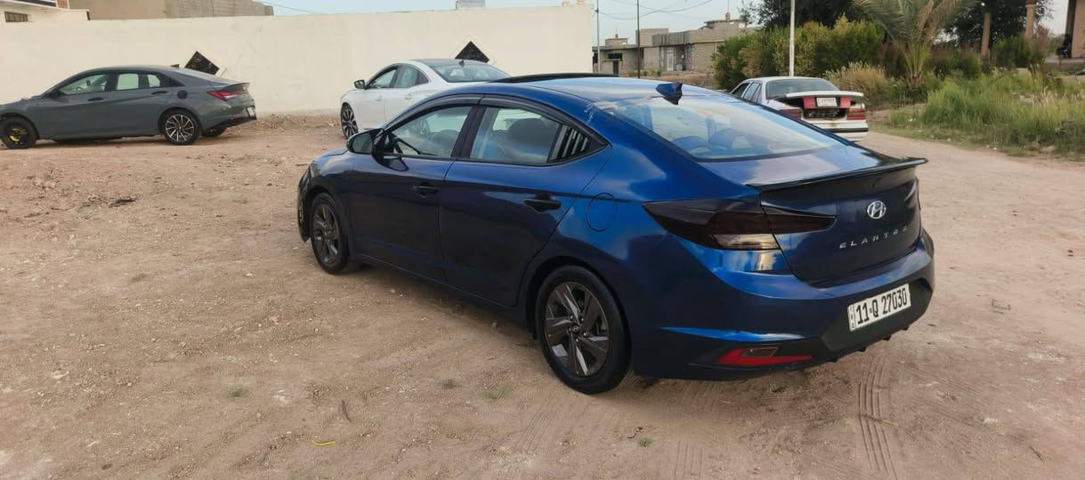 سلام عليكم سياره للبيع انترا موديل 2020 محرك وكير جديد رقمه بغداد مصبوغ عام تبريد شغال  سعره 105 بيه مجال مكان سياره فلوجه ***********
