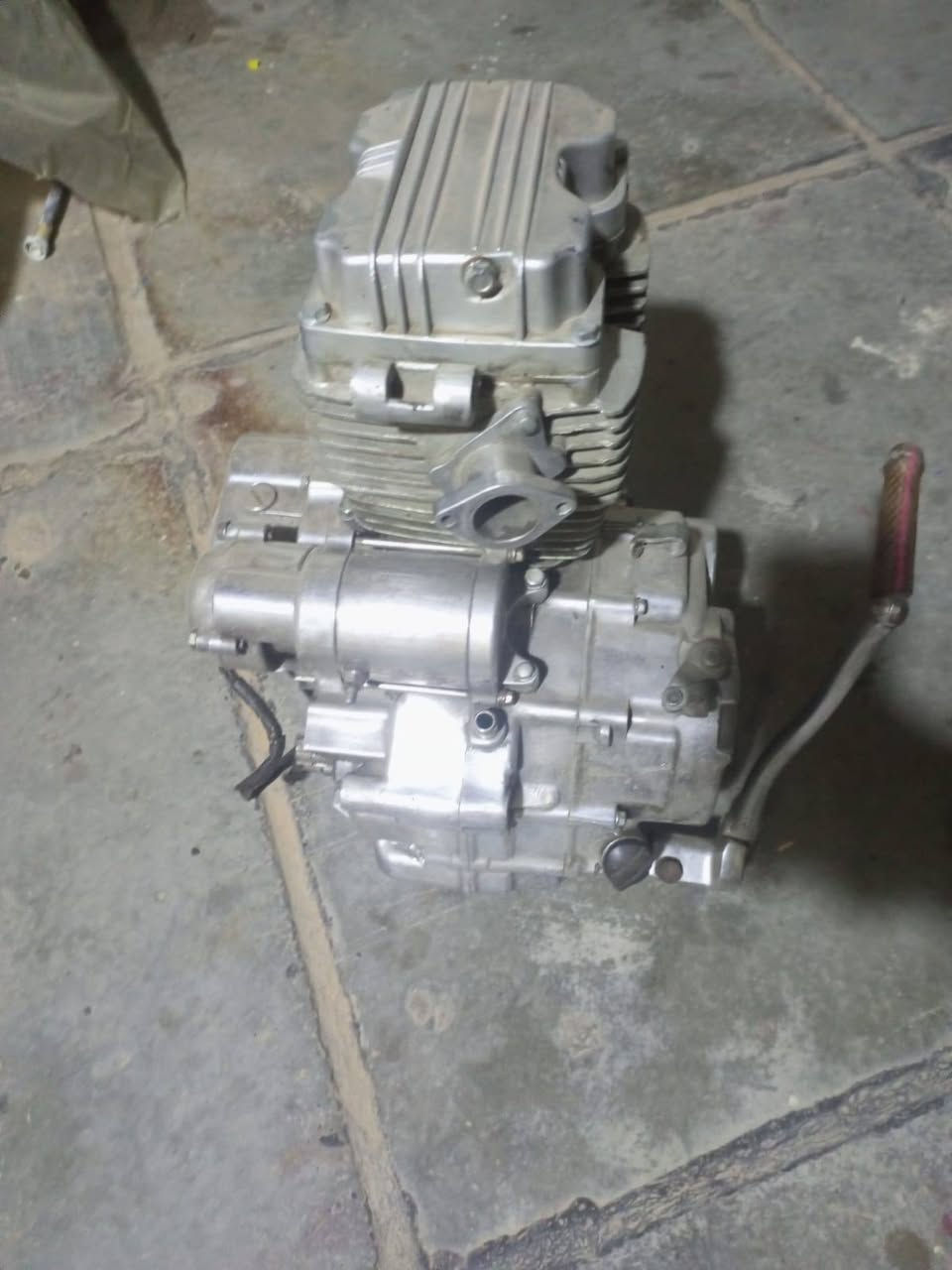 السلام عليكم محرك ستوته للبيع 150سيسي عل فحص السعر 150وبي مجال المكان شعله شارع ستين ***********
