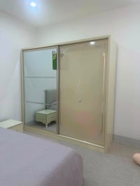 طقم نوم • ميز تواليت • قليل الاستخدام