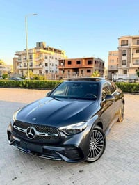 GLC200 • ٣٩٠٠٠ كم • الشيخ زايد