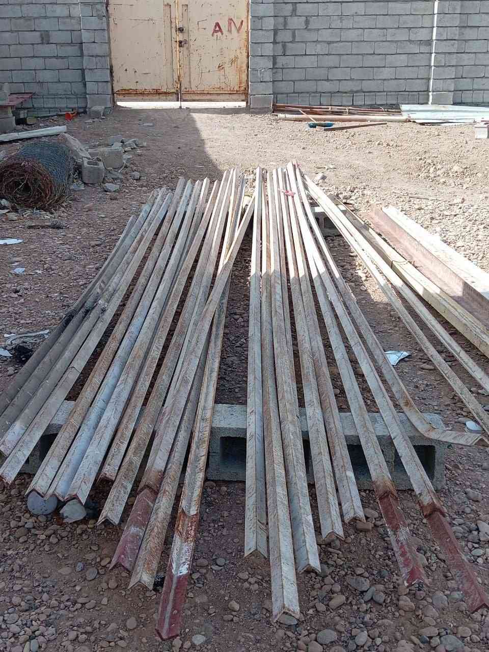 السلام عليكم اخون حديد للبيع
شيلمان عدد 6
زاويه عدد25
جنل عدد 4 
مكاني ديالى ***********
