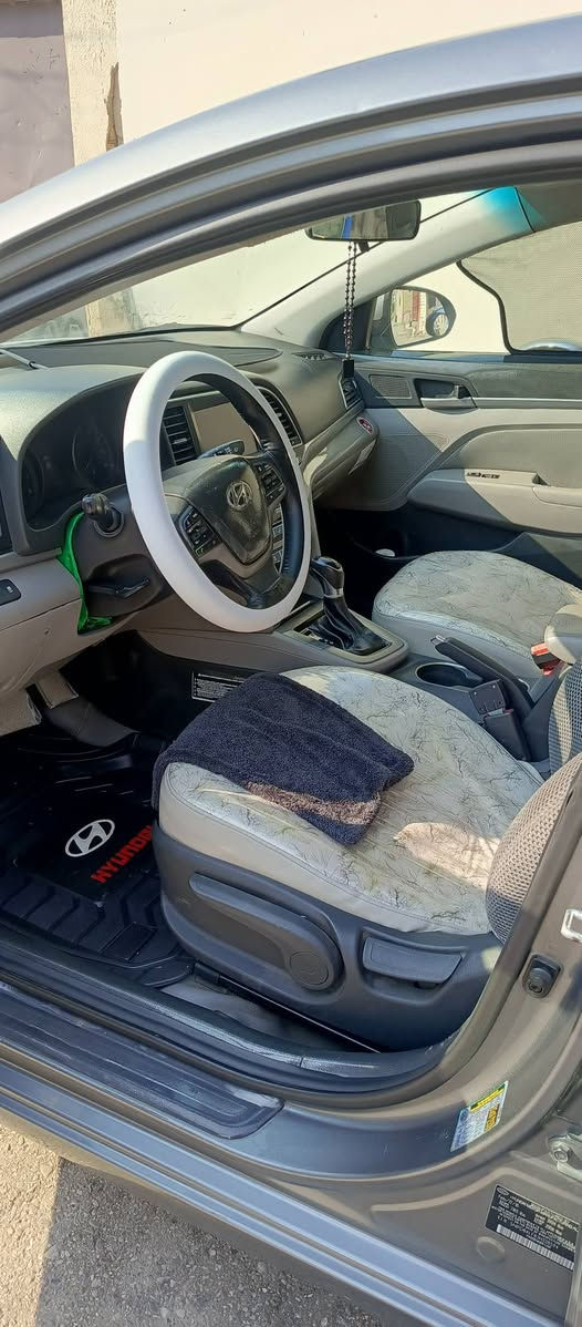 سلام عليكم النترا 18 امريكي سياره
رقم اربيل نكليزي شرط التحويل مكينه كير خير من الله 
مكينه 2000دوش 
  مانقصها شي بيها جاملغ وبنيد سياره نص فول لون نفطي موجود سونارها مكاني واسط العزيزيه ***********سعرها 125بيها مجال اللطيبن
