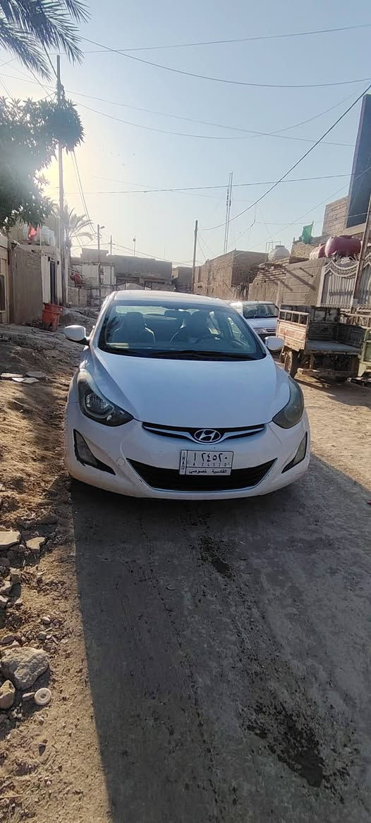 السلام عليكم ورحمة الله وبركاتة
النترا موديل 2014
 مكينه وكير مكفولات
حداديه جاهزن خلفي امامي
تبريد ثلج
تايرات خلفي امامي جديد
باتري جديد
كهربائيات كلها شغاله
السايره وارد خليجي
السياره بيها جفيه من جهة السايق
وضربه بالجنطه
معمره وكامله مثل ماموضح بالصور
السعر 93 ورقه وبيها مجال للشراي
متواجد اتصال  او واتساب فقط
***********.
