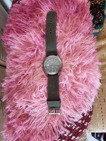 ساعات للبيع مال كله جديد كلمن وسعره
***********
