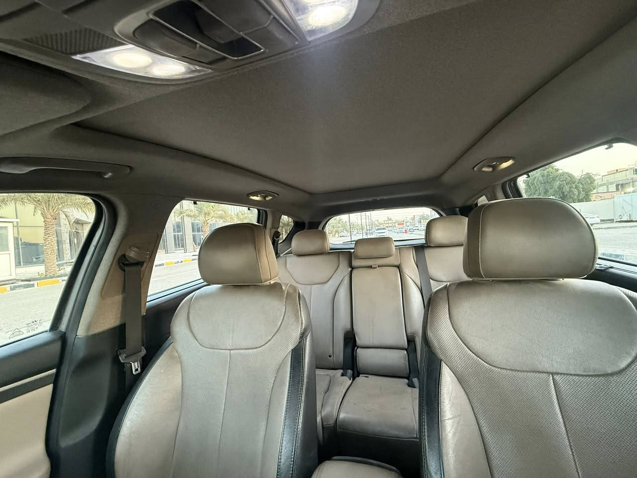 سلام عليكم
سنتافي ٢٠١٩ 2000 تيربو فول 
بصمة. رادار. بانوراما. كروز سرعة. تحديد مسار. شاشة كار بلي. گير ٨ نمر . وضعيات قيادة. كامرات٣٦٠. مقعد ميموري. مري قلاب. بانوراما.تبريد تدفئة كشنات.
حادثها صفحة ومصبوغة قطع هنا  أبيع حزام وبيها الرادار الجانبي ميشتغل.
ب١٦٠ 
***********
