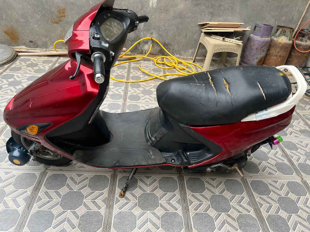 دراجه فراشه للبيع كفاله عامه كل نقص مابيه مجفته ولفات مراه واحده نضيفه دراجه للبيع  سعر 300بيه مجال بعد رقمي للتواصل ***********
