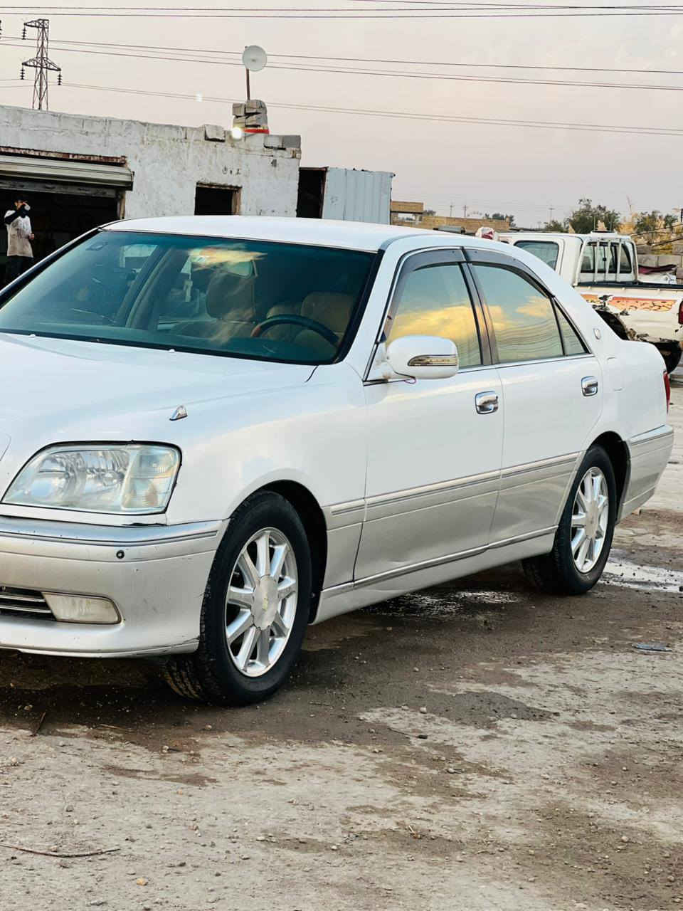 السلام عليكم
ملكه كصه قماره كريستال اصل  ادوات ادوات ماشيه ٧٠
متوم ارقام وسنويه ويه الشاصي رقم بصره سنويه عضم عاج 
ديفور الجبير 
ستيرن كشنات كهربائي 
وين نجمه طخم تاير حداديه كير مكينه باكيت 
تبريد ثلج  مكان السياره ناصريه 
السعر ٤٦ وبيها مجال 
الاتصال ‏‪***********‬‏
