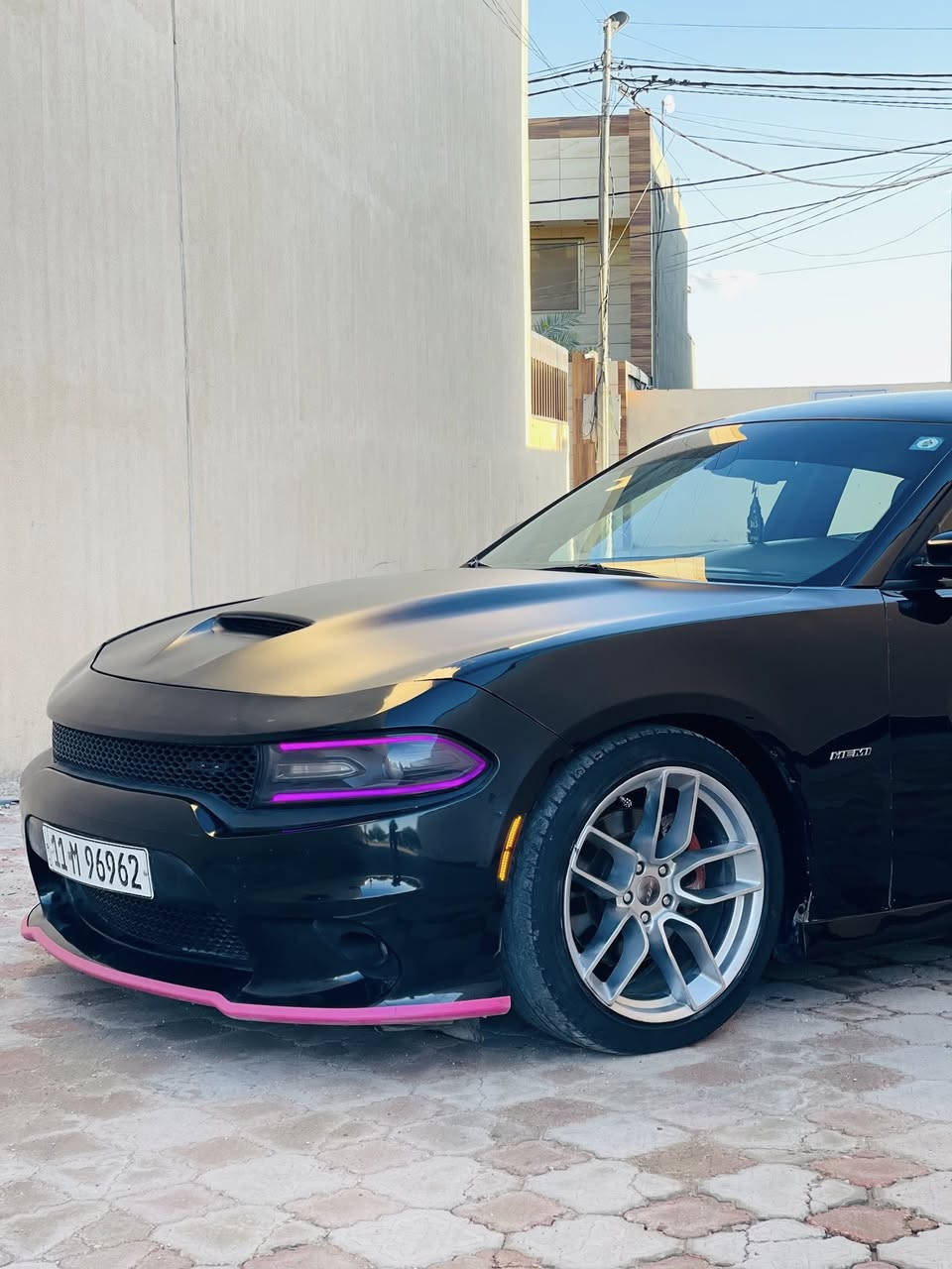 السعر 173 مستحيل اكو هيج جارجر بهسعر
جارجر ارتي 2018 رقم بغداد  باسمي 
سنويه ورقم جديد 
السياره حادثه خفيف فقط بنيد بدون قطرة دواخل لغد شاصي كفاله عامه مطلقه 
ومحدث مال SRT فقط مغلفه بدون صبغ وبالعراق بيه كارت بجاملغ الخلفي وبيه بارد بسيط سياره مكفوله من صبغ صور الحادث وسونر ضمن منشور 

المواصفات 
شاشاه كبيره حجم 8 انج 
كشن سائق كهرباء 
شفتات ستيرن 
دركه الياف فورجد 
تدفئة كشنات 
كامره دواره 
ويل حجم 20 روهانه + تخم تاير جديد 
خلفي 275 امامي 245 
حجر بيئة بلادي مملعوب بي 
عليه برمجة سيفتي كلش لطيفه مال وناسه طلقات وكتوف وباگات  يم مصطفى ايكل
لد متغير ع تليفون 
ولف حماوه ريسنك 
بلكات ريسنك 
فيول بم ريسنك 
دواخل كاربون فايبر 
عداد المسافة 60 كيلو 
اخوان سياره جديده واحلا من صور وعليه بولش ونانو سيراميك 
كلش هواي مصروف عليه 
وسعره بس 173 

بيع فقط واعتذر عن المراوس 
الشراي يتصل 
*********** اتصال 
*********** وتساب
