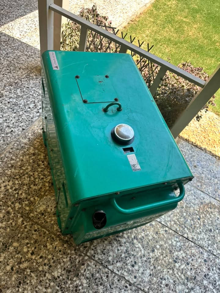 السلام عليكم مولدة كاما نضيفه حيل
6kv بيه تايرات 2 مكسوره شغاله وجاهزة السعر 750

مكاني بغداد حي الجهاد ***********

