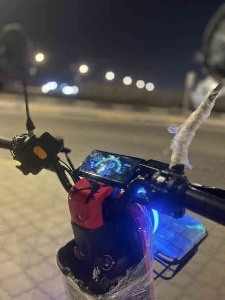 السلام عليكم دراجه للبيع 
النوع    R9
الموديل 2025
عدد البطاريات  5
حجم البطاريه الوحده 32 
السرعه 109 
المواصفات بلوتوث/الرجوع إلى الخلف /لايت عالي ناصي /شاشه عطلات وبعد مواصفات هواي ماذاكرهن 

الدراجه مكفوله كفاله عامه اي كسر مابيه بعده زيرو 
السعر 560 
العنوان البصره الزبير حي العسكري 
الرقم ***********
غير متواجد على الماسنجر 👍🏿
