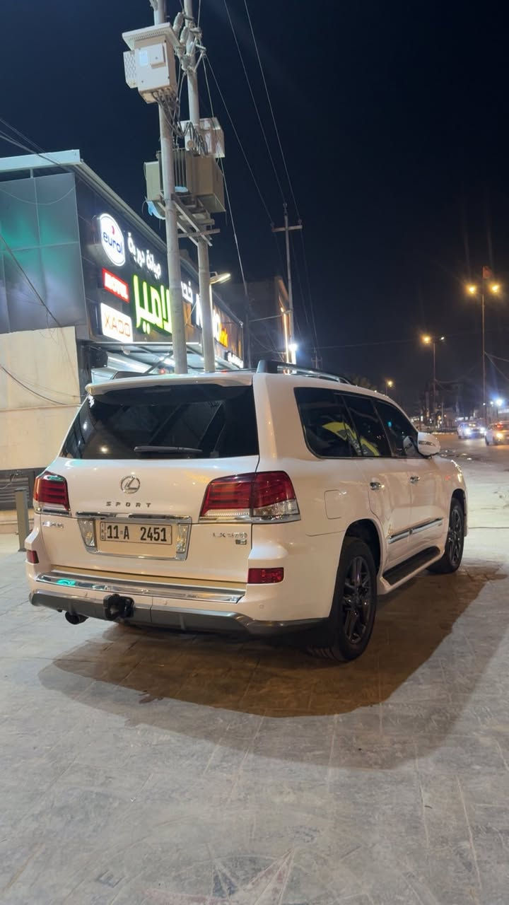 سلام عليكم
لكزز 2014 بريم داخل قرميدي 
رقم بغداد باسمي 
مكفوله من صبغ بيه مكانات بسيطه بارد 
ماشيه 167 كيلو
السعر 42 الف دولار 
مكان بغداد السيديه 
***********
