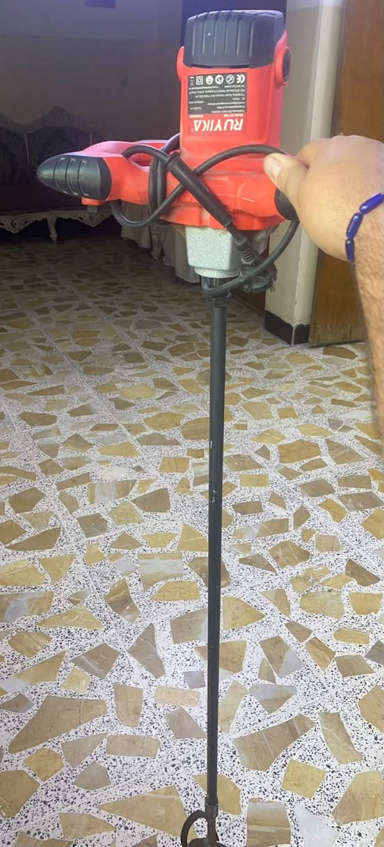 للبيع بسعر مناسب للعلم اخو الجديد
الخلاط بسعر ٤٠ الف 
البوجه مال مطابخ بسعر ٤٠ الف 
مكاني بغداد الحرية ***********
