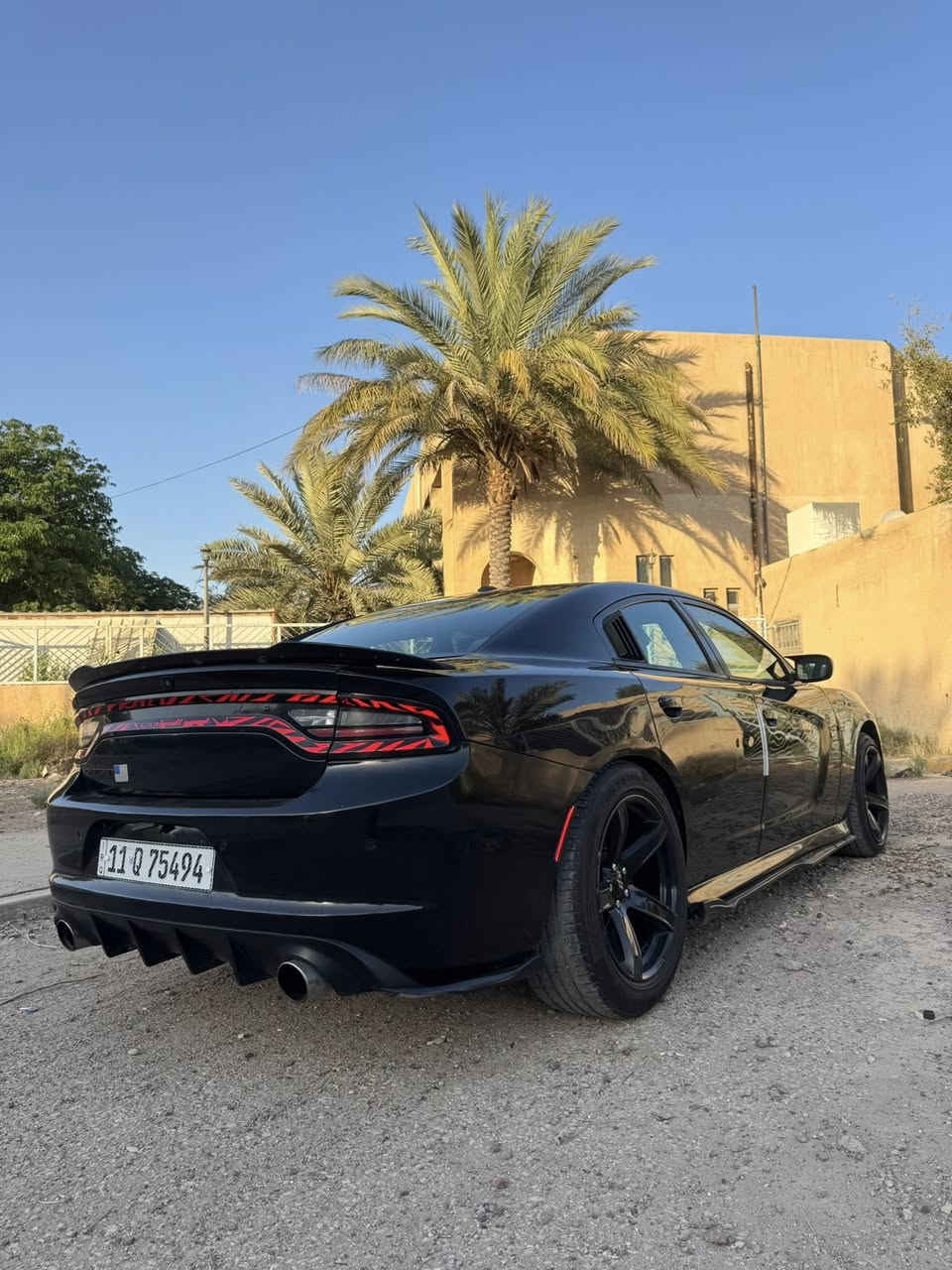 دودج جارجر 2019
Sxt
.v6
كت srt كامل 
سيارة جاهزة من كلشي سنوية وارقام جديدة وهزة باسمي السيارة بيها بنيد تحديث و3قطع صبغ الباقي مكفول 
مكاني بغداد البياع 
رقم الهاتف ***********
