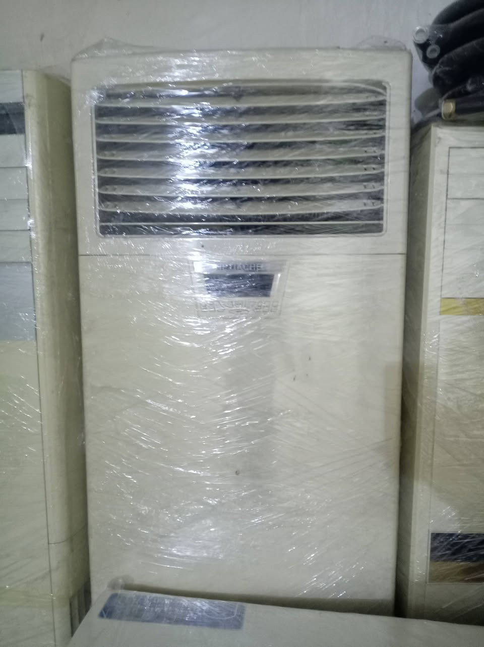 سلام عليكم سبالت جديدة للبيع. اكو طنين وطنين ونص وثلاث طنون ابو طن ب 400 ابو طنين ب 500 وثلاث طنون 550.وبيهن مجال قليل. ***********.الاستفسار
