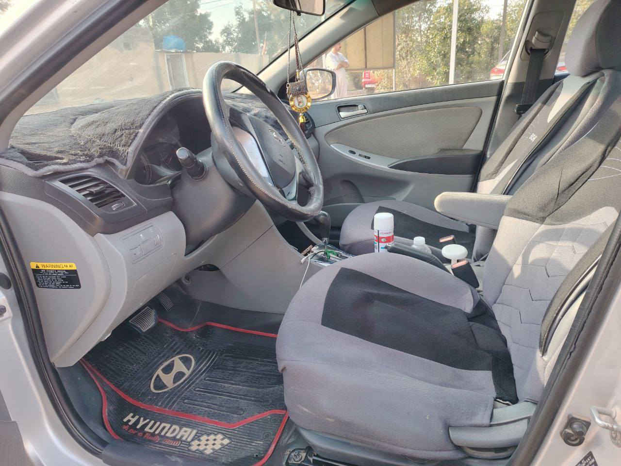 السلام عليكم
اكسنت 2014 
وارد أمريكي 
محرك 1600.GDi 
كير محرك مكفولات 
تدفئه تبريد شغاله 
تبريد ثلج❄️
سونارها موجود بل منشور 
شواصي الغود مكفولات 
***********
العنوان بغداد التاجي 
السعر 88
