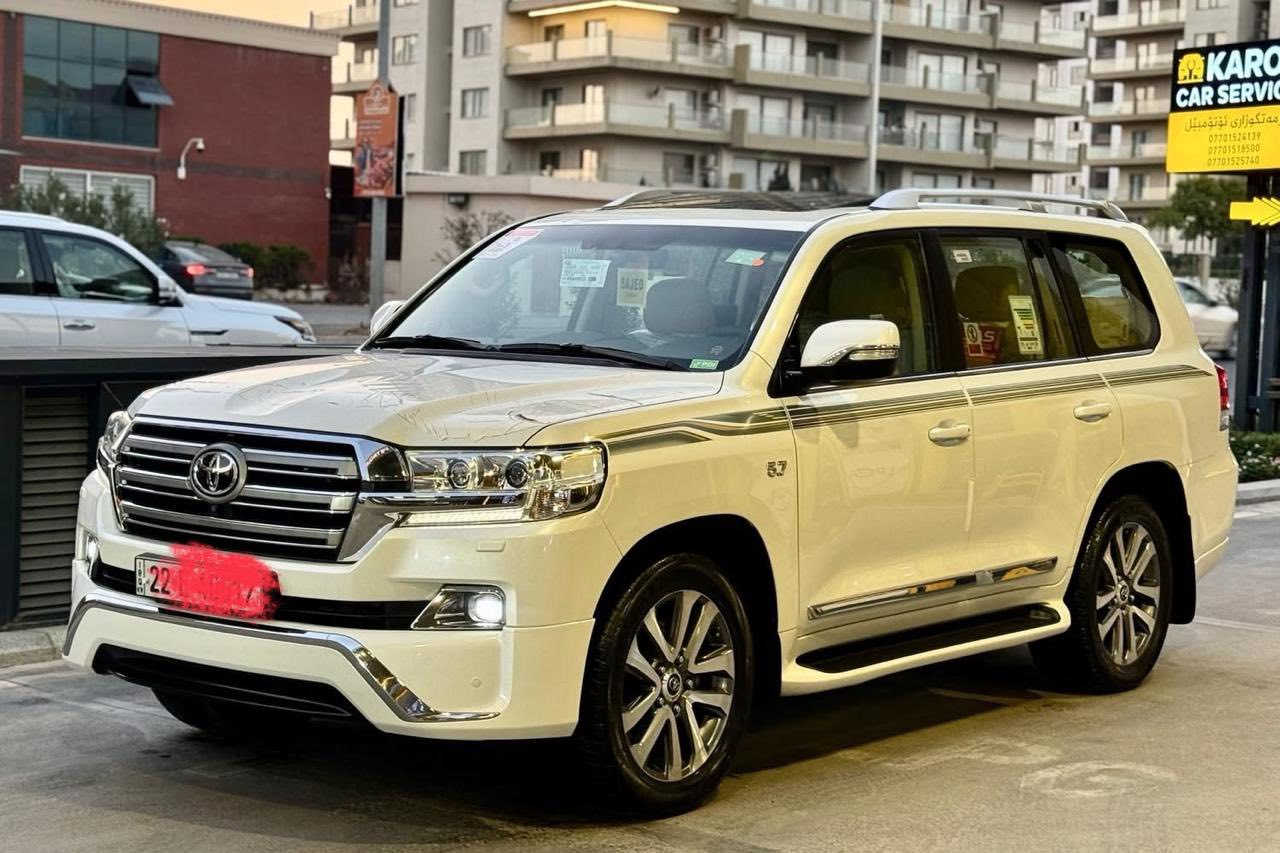 🚗 للبيع: تويوتا لاندكروزر VXS 2016
📍 مكان السيارة: ذي قار – الناصرية
📞 للتواصل: ***********
💰 السعر: 550 ورقة – قابل للتفاوض
📊 المسافة المقطوعة: 71000 كيلومتر
🛠️ المحرك: 8 سلندر – 5700cc

⚙️ المواصفات: فول مواصفات 1/1
• جوبلس تصعد وتنزل
• كاميرات عدد 5
• تدفئة وتبريد المقاعد
• مقعد السائق بخزن ميموري 3 وضعيات
• شاحن لاسلكي
• نظام ترحيب عند الاقتراب
• دبل ماوس
• شاشة تحكم لكزس
٠كامره تسجيل طريق
• شاشات عدد 3
• تشغيل عن بعد
• مقاعد كهربائية 
• زراك لايت
• 5 بصمة أبواب
• نظام صوت لكزس
• رادارات أمامي + جانبي
• تحكمات ستيرن صاج
• 8 إيرباك 
• فور ويل AWD
• حساسات أمامي وخلفي
• نظام إيكو لتقليل الصرفية
• ثلاجة داخلية 
وبعد معروفه مواصفات ال S
بالمناسبه تخم اطارات دنلوب جديد

⚠️ أضرار السيارة:
• كفالة عامة بدون أضرار ✅
• السيارة بوضع الوكالة ✅ 

📌 تفاصيل إضافية:
• رقم السيارة: أربيل الدولي الجديد مميز
• باسم المالك – تحويل مباشر
• لون السيارة: أبيض

📞 للتواصل: ***********

💰 السعر: 550 ورقة – قابل للتفاوض
