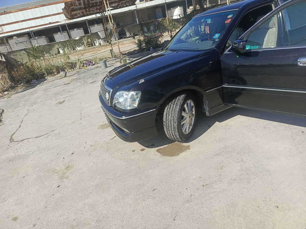 سلام عليكم ملكه البيع موديل 2001كفاله من كص وضربه ونقل جثه مدفوعه كمرك وضربه وباقي عل الرقام ول شراي يتصل ***********
