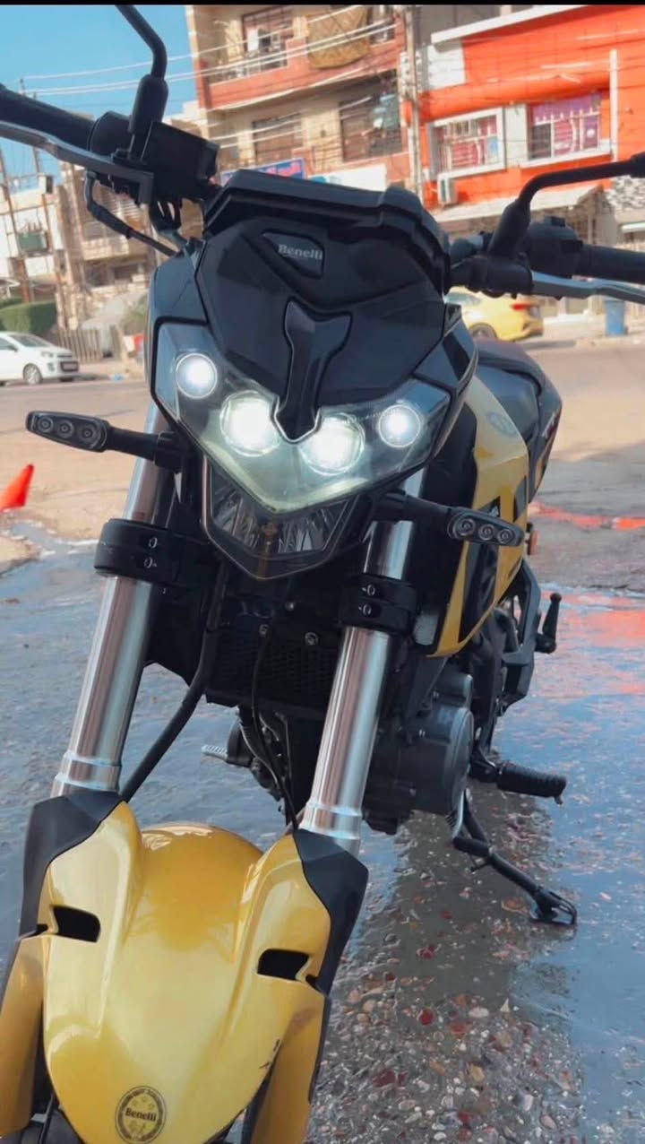 سلام عليكم بنلي موديل 2021 نازله سنه 2024
الدراجه ماشيه 20 محرك 135cc 

رقم بغداد السنويه بعده بسم الشركه عجله الخليج 

 الدراجه نظيفه خير من الله السعر 2.100بيهه مجال بسيط 

عنواني بغداد الجديده 

رقمي للتواصل 

***********

