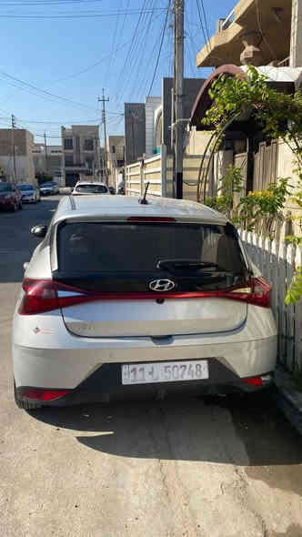 للبيع سيارة نوع i20 كوري 

📌 النوع والموديل: هونداي i20 أوتوماتيك
📌 سنة الصنع: 2023 (رقم بغداد)
📌 اللون: فضي
📌 نوع الوقود: بنزين محسن – سيارة اقتصادية جدًا
📌 سعة المحرك: 1300 سي سي، 3 سلندر
📌 الكيلومترات: 60,000 كم

✅ المواصفات والكماليات:
 • كاميرا أمامية وخلفية + حساسات رجوع
 • شاشة لمس مع بلوتوث و USB
 • مثبت سرعة
 • تكييف أمامي ممتاز جدًا حتى في ساعات الصيف الحارة
 • مقاعد قماش مريحة
 • تايرات جديدة + ويل كب حديث
 • دوشمة جديدة

📌 الحالة العامة:
 • السيارة نظيفة جدًا داخليًا وخارجيًا
 • بدون حوادث، فقط شخوط بسيطة
 • سنوية جديدة

🗒️ السونار حديث ومرفق مع الصور
🗒️ صور الشخوط مرفقة مع الصور

📍موقع السيارة: بغداد /البياع 
السعر : 110ورقة 
للاستفسار الاتصال ***********

