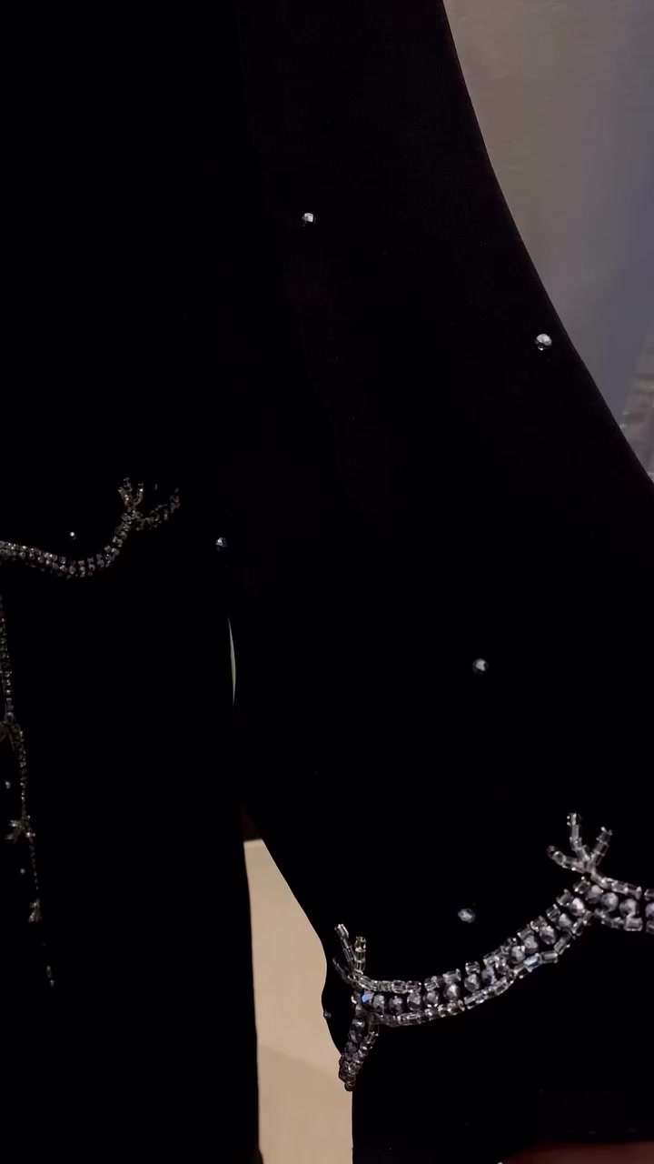 عباية جرجيت ثقيل سوادها فاحم🙂‍↕️❤️‍🔥
القياسات من 52 الى 58❤️‍🔥
التوصيل لجميع محافظات العراق🚛🤍

#عبايات #العراق #عبايات_كويتيه #جرجيت_الاصلي #اكسبلور_فولو


**إذا كنت صاحب هذا الإعلان وتريد حذفه لأي سبب، رجاءا أرسل رسالة إلى الدعم الفني**