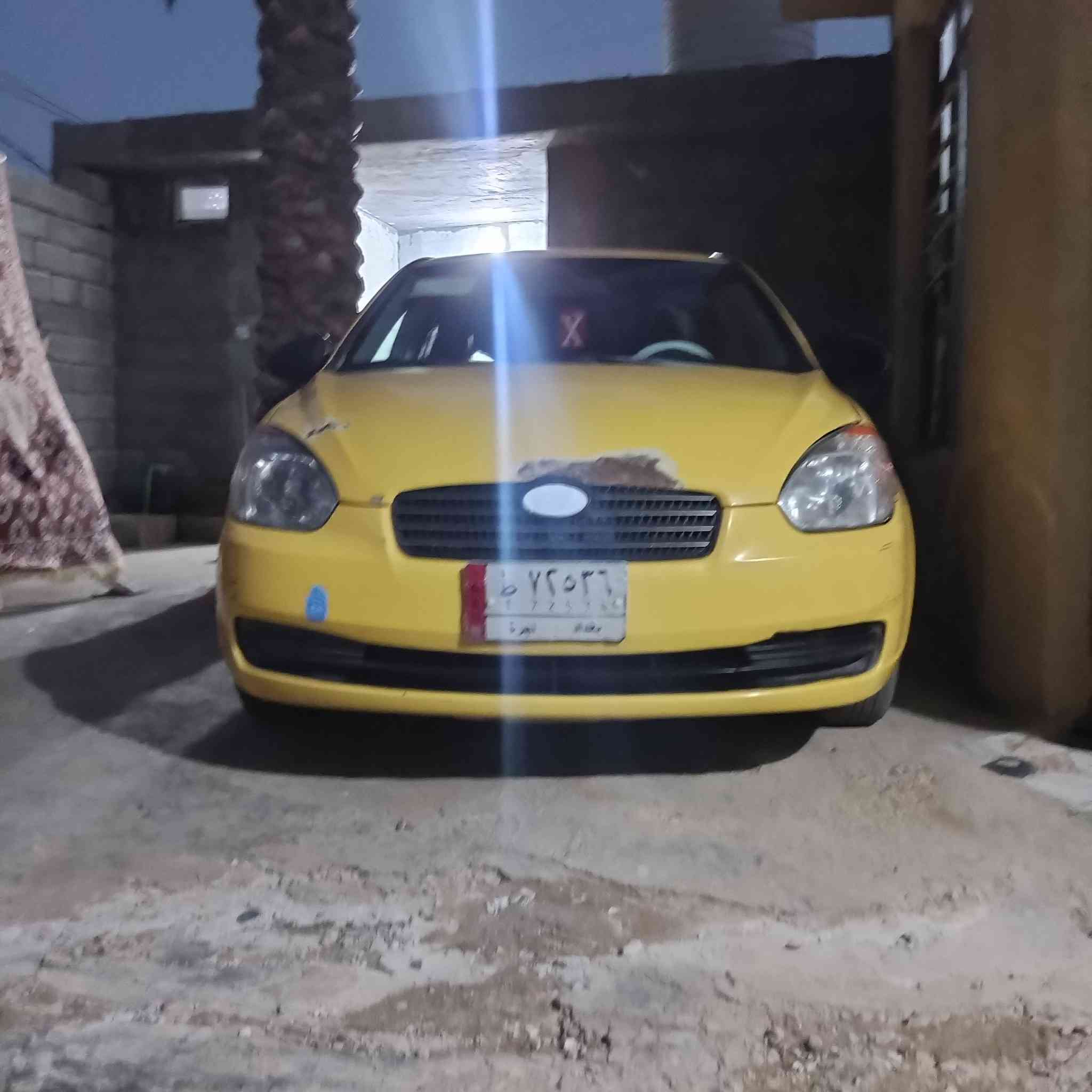 سلام عليكم اكسنت موديل 2010 وارد امريكي بيه فقط باب سايق مكينه 1600 مكينه وكير مكفولات كهربائيات جديده سياره جديده رقم بغداد هيئه وغرامات مصفره لايت زنون صدر حلو كشره حلو وبيه موضحه بل بنيد بدون داخل 
سعر 74 وبيه مجال عنوان بغداد دوره رقمي ***********
