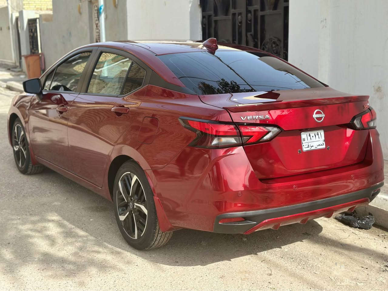 السلام عليكم 
نيسان فيرسا موديل 2025 كفاله عامه داخله تقرير بس بدلت بطاريه اشتغلت ما بيها اي نقص السعر 120 ورقه السياره جديده كارتون بيع او مراوس 
مكاني ناصريه الاسكان للاستفسار *********** ناصرية, ذي قار
