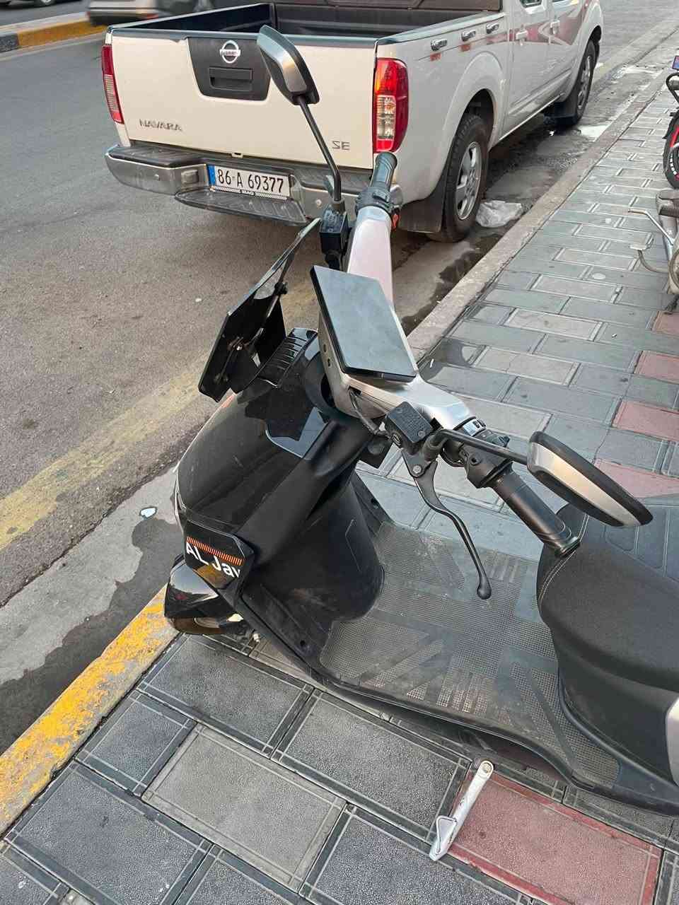 دراجه شحن مستخدمه ٣ اشهر
مثل ما موضح ماشيه ٨ الف
نضيفه كلش سبب البيع السفر
تجي وتشوفها بعينك وحته تاخذها فحص ماعندي مشكله
سعرها ٩٠٠ وبيهه مجال بسيط
للتواصل رقم خط لو واتساب ***********

