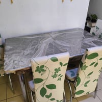 ميز طعام • ٤ كراسي • بيه مجال