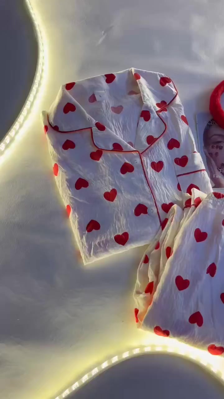 تراك هيلو كيتي والكرز 💕🎀
إنـჂ̤ مَـا احجي هو يحجي جماله 🍒
قياسات من L إلى اكسين لارج
سعر القطعه 15 الف فقط والتوصيل مجاني ✅
والقطعتين 25 الف فقط والتوصيل مجاني ✅
للطلب خاص او على الواتساب
***********
