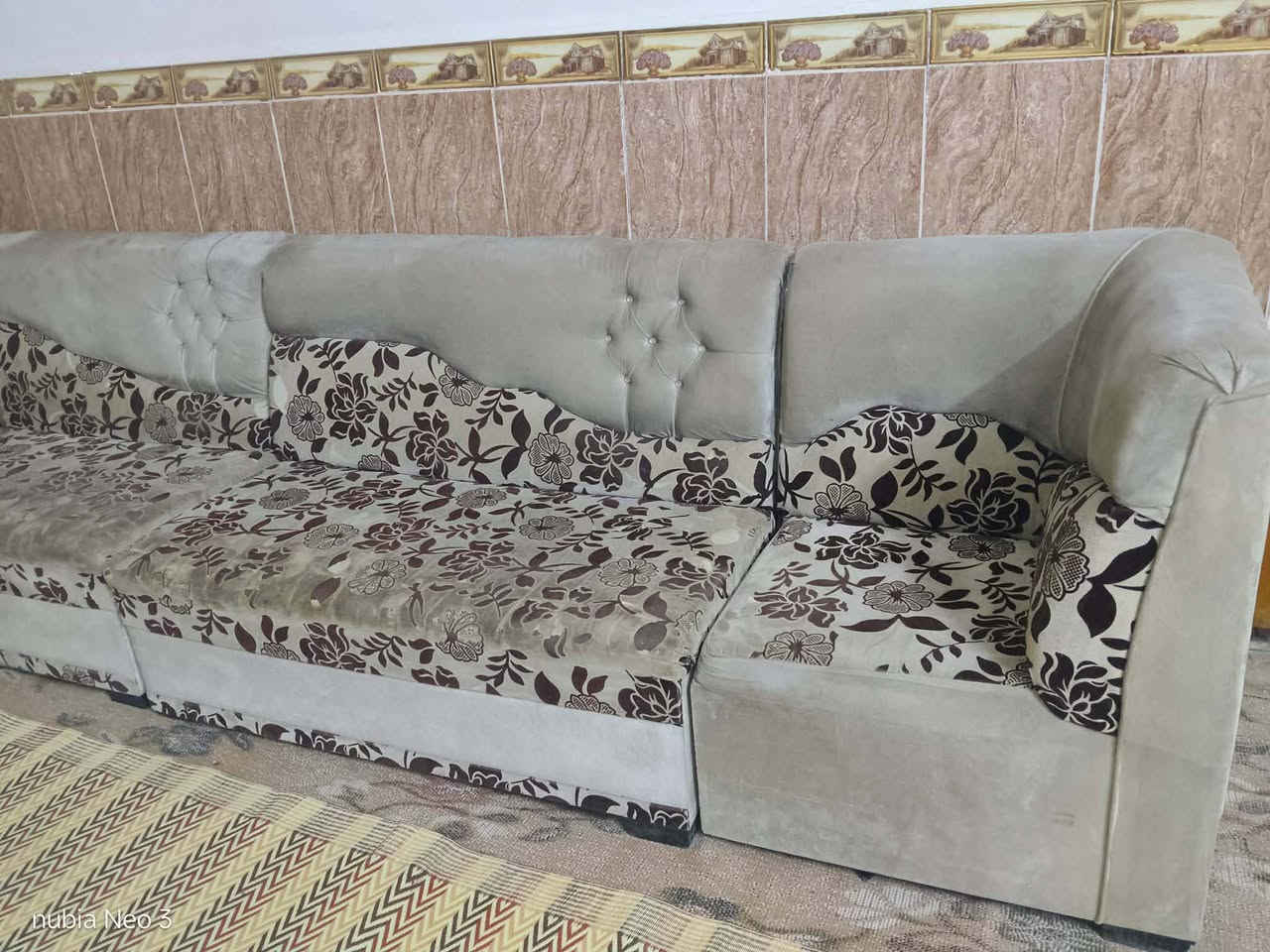 للبيع تخم 11 نفر نضيفات سعره 140 وبي مجال مكان ناحية العباسية حالة جيدة ومريح للاستخدام
 قماش نظيف وخالي من التمزگ مناسب للبيت أو المضيف التواصل خاص


**إذا كنت صاحب هذا الإعلان وتريد حذفه لأي سبب، رجاءا أرسل رسالة إلى الدعم الفني**