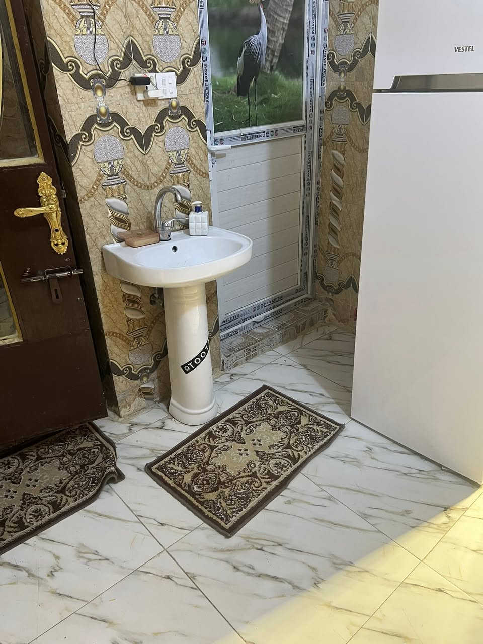 السلام عليكم بيت للبيع المساحه 100متر المنطقه الزراعي السده        الاتصال ***********
