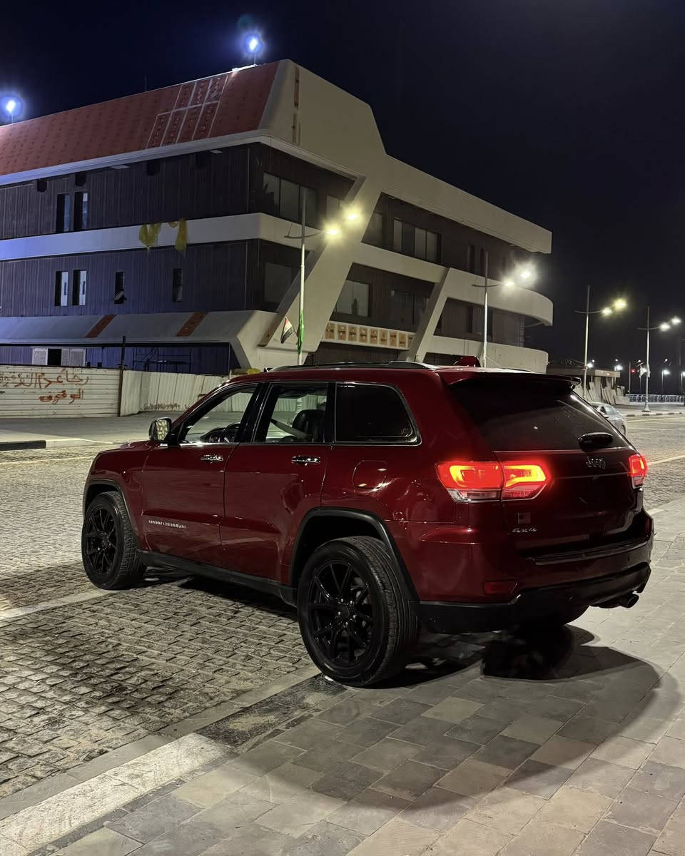 جيب كراند شيروكي 2015 V6
جيب موديل 2015 وارد امريكي 
محرك 6 سلندر كير ومحرك خير من الله
رقم بغداد تحويل مباشر هزه جديدة 
فول بانوراما كشنات كهرباء غرفه اس ار تي جلد
امريكي حادثه جاملغ امامي ب امريكا وحادثها بلعراق مبدله قماره من العكال صبغ قماره وجاملع خلفي الايمن وجاملغ امامي اني ابيع صبغ صفحه كامله وقماره  
جاهزه السيارة وحلوة غرفة جديدة كشنات كهرباء جلد
كهربائيات تخم تاير جاهزه  
مكاني البصرة  
السعر 145 وبيها مجال 
***********
